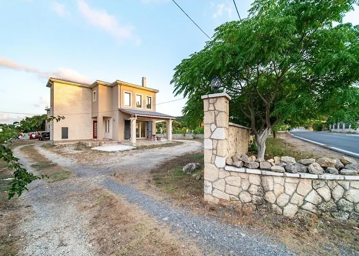The Mountain Of Eleftheria Vila *